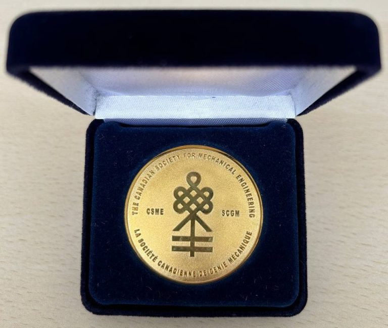 Médaille reçue par Thibaut Vadcard